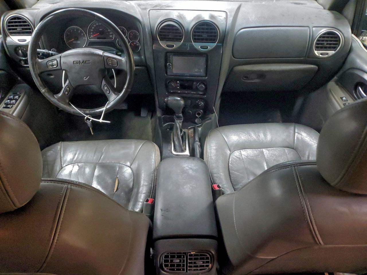 GMC Envoy Xuv Image 7