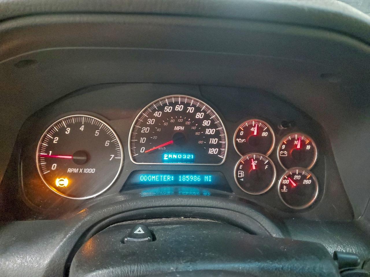 GMC Envoy Xuv Image 11