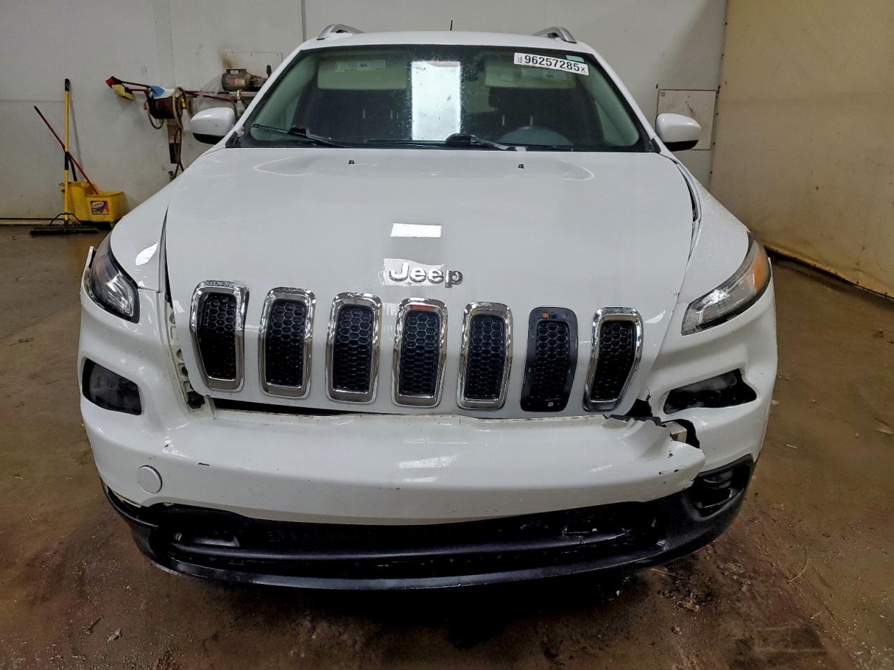 Jeep Grand Cherokee Latitude Image 5