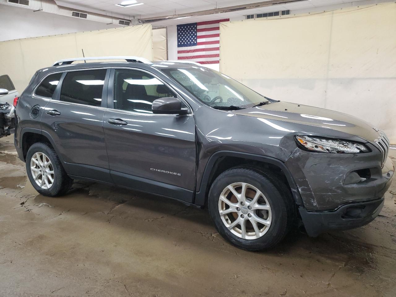 Jeep Grand Cherokee Latitude Image 12