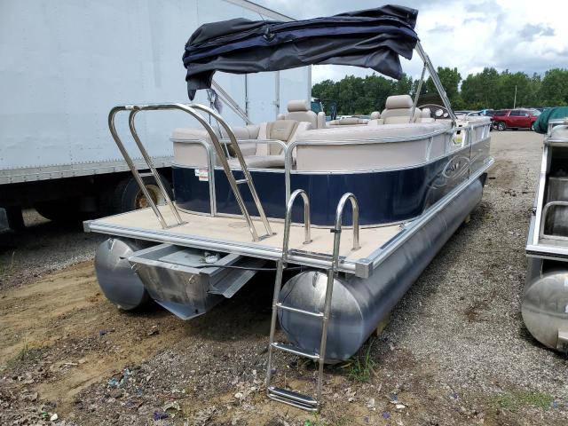 Slyvan Pontoon Image 5