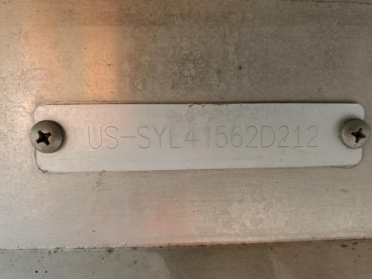 Slyvan Pontoon Image 9