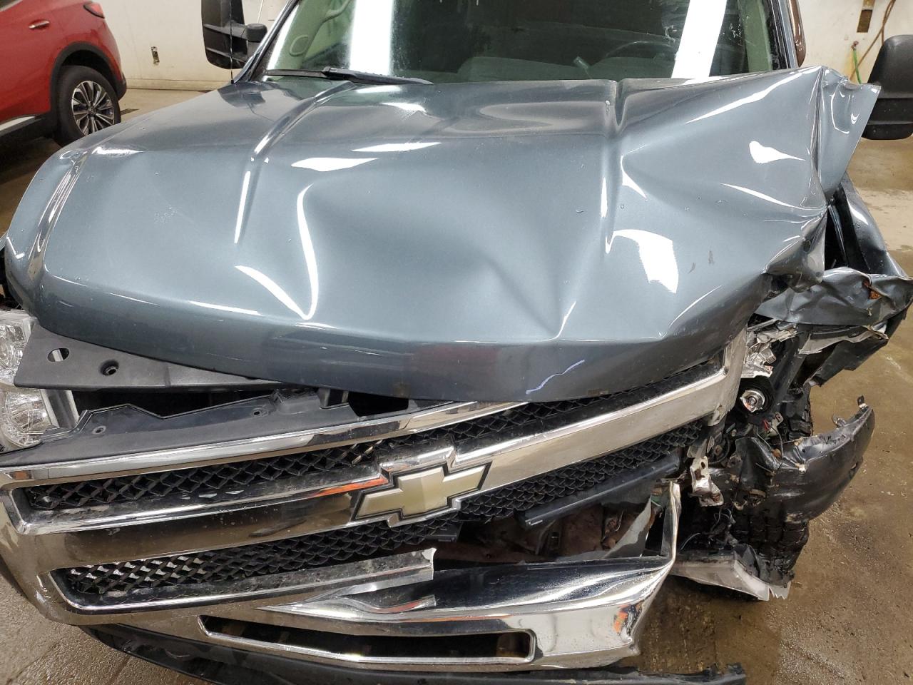 Chevrolet Silverado K1500 Lt Image 9