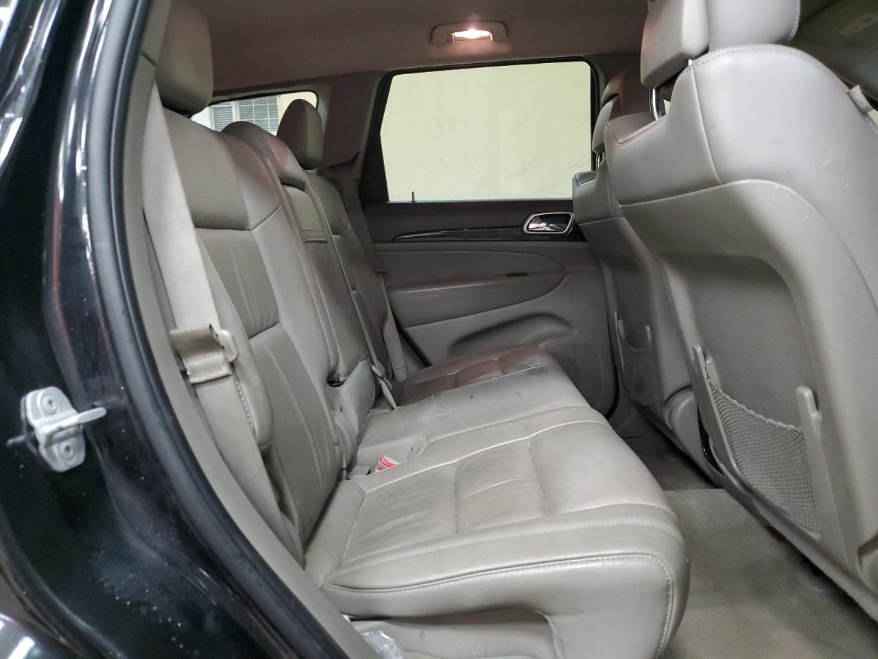 Jeep Grand Cherokee Laredo Image 3