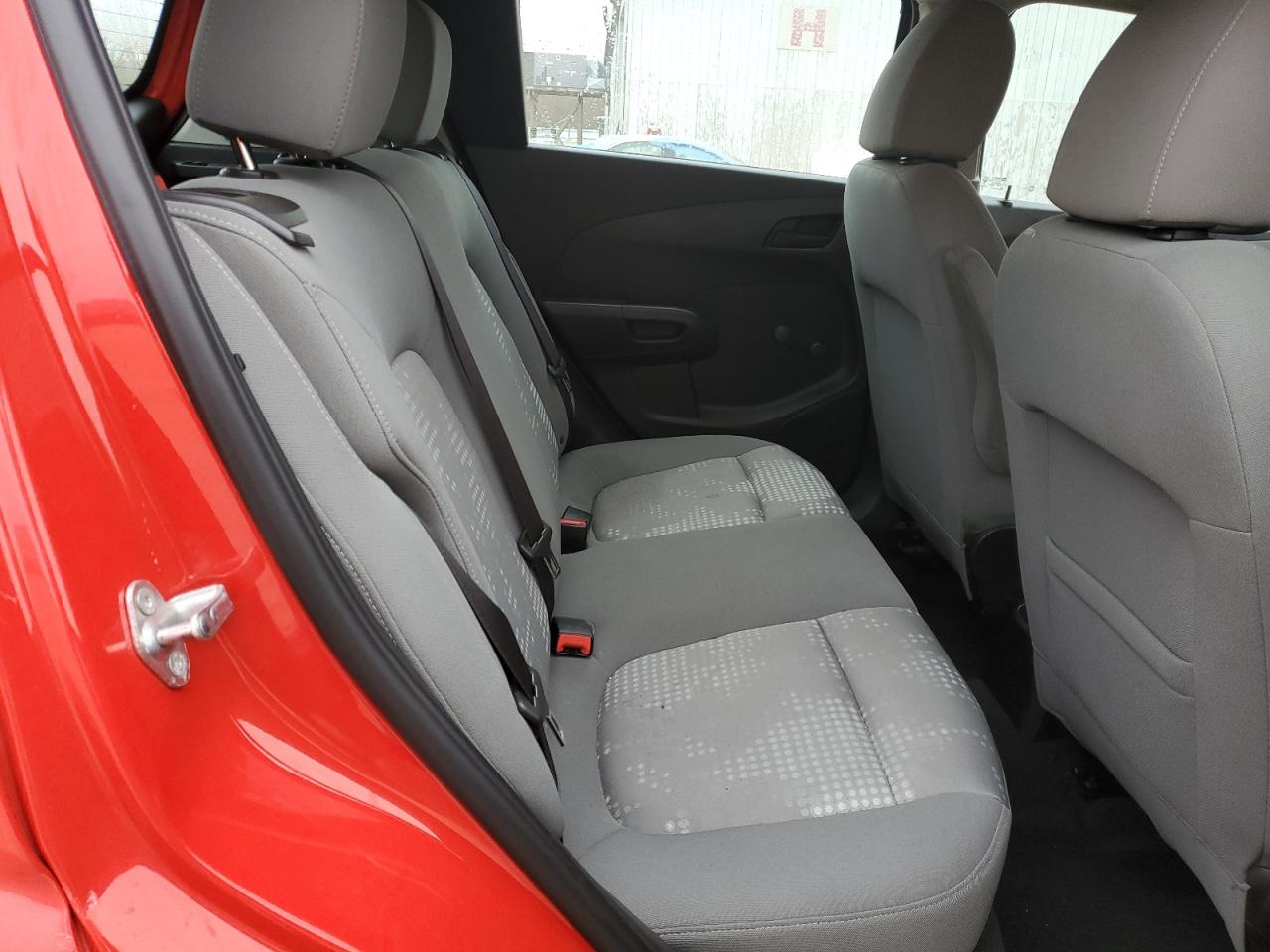 Chevrolet Sonic Image 11