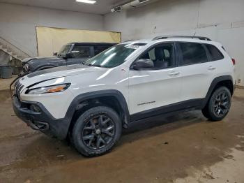  Salvage Jeep Cherokee