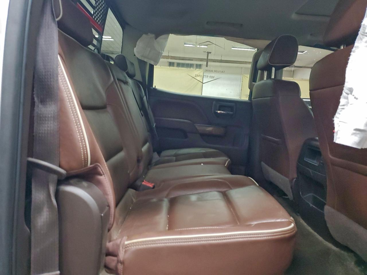 Chevrolet Silverado K1500 High Country Image 11