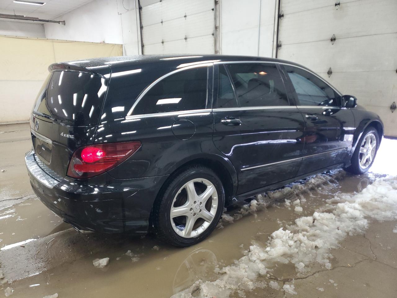 Mercedes-Benz R-Class 350 Image 7