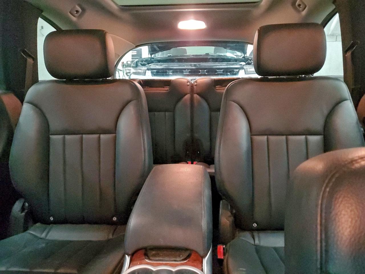 Mercedes-Benz R-Class 350 Image 12