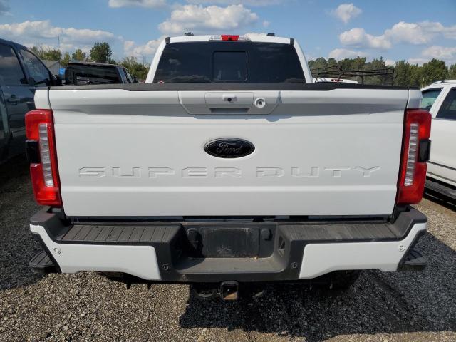 Ford F-350 Super Duty Image 4