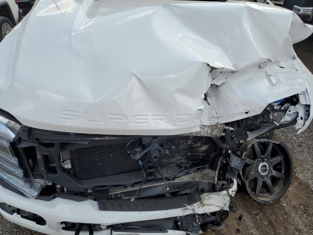 Ford F-350 Super Duty Image 11