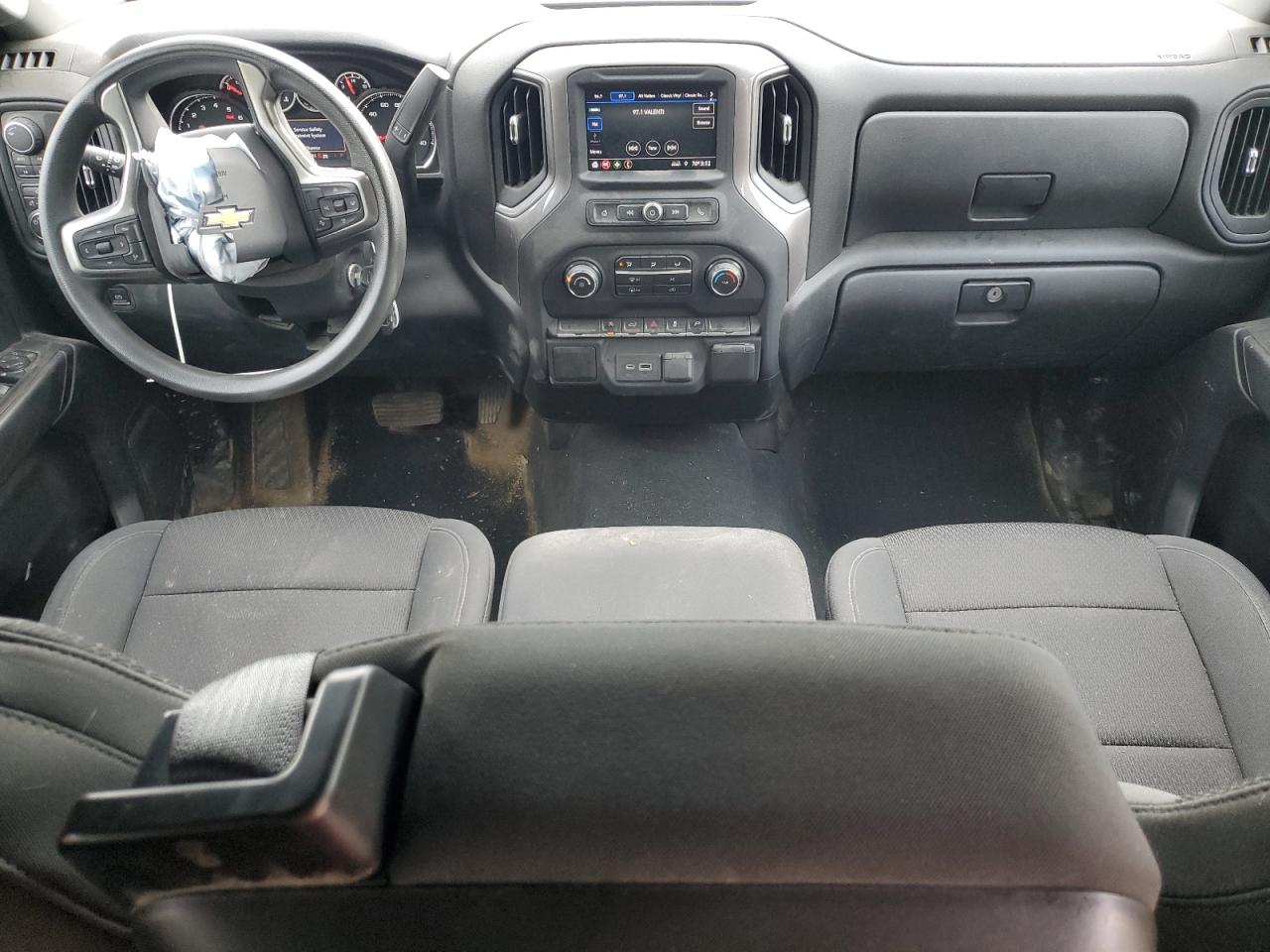 Chevrolet Silverado K1500 Custom Image 5