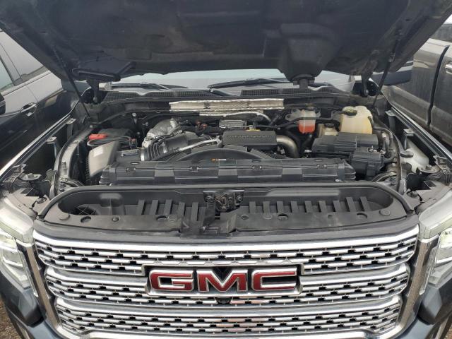 GMC Sierra K3500 Denali Image 10
