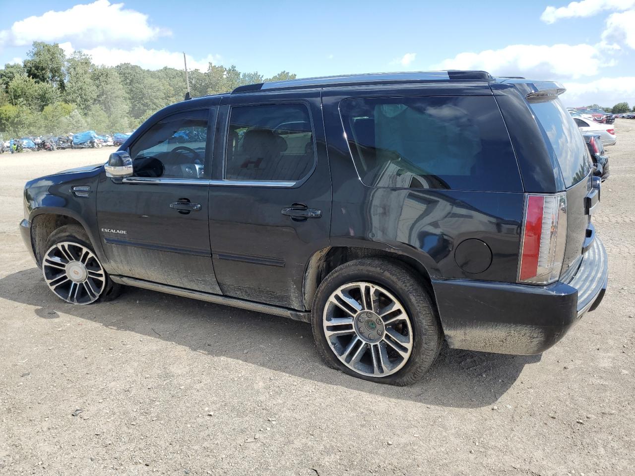 Cadillac Escalade Premium Image 2