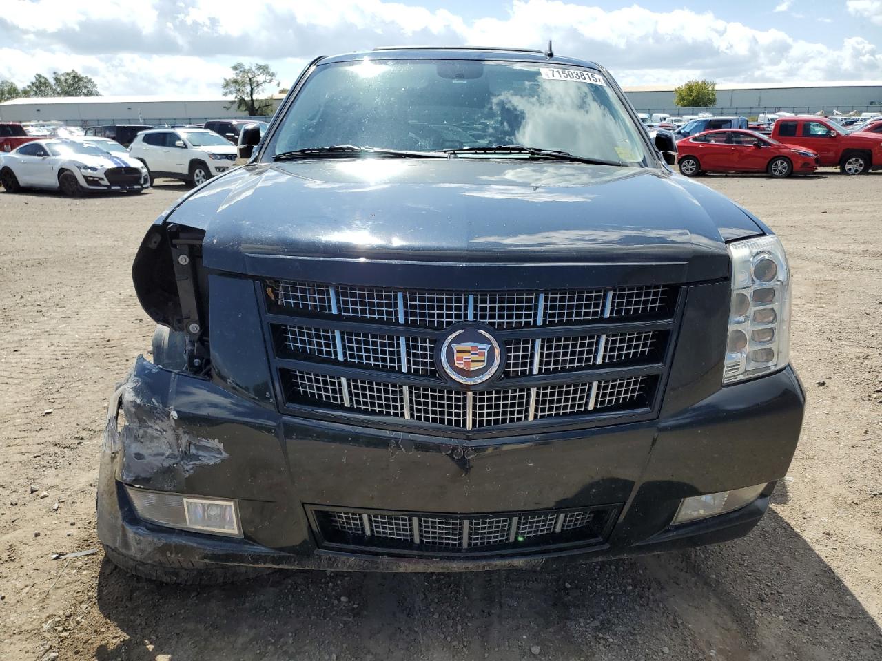 Cadillac Escalade Premium Image 8