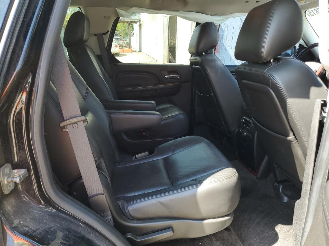 Cadillac Escalade Premium Image 13