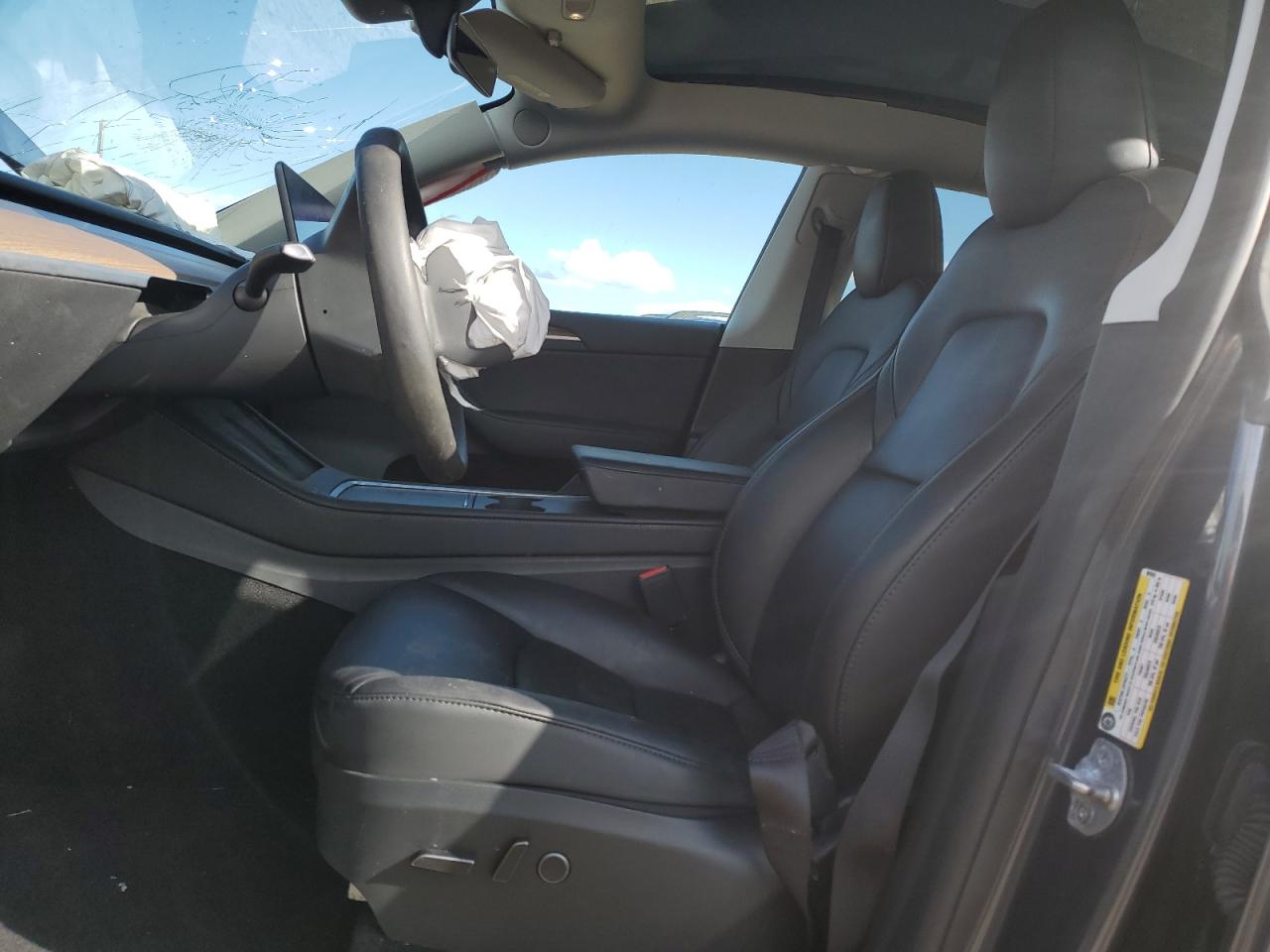 Tesla Model Y Image 2