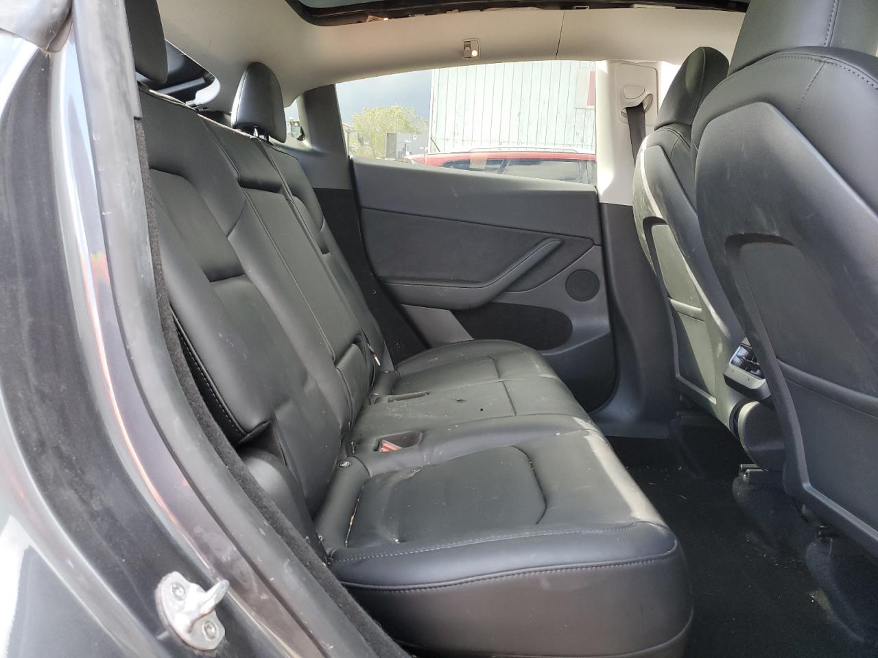 Tesla Model Y Image 5