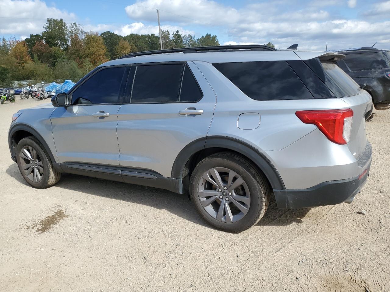 Ford Explorer Xlt Image 3