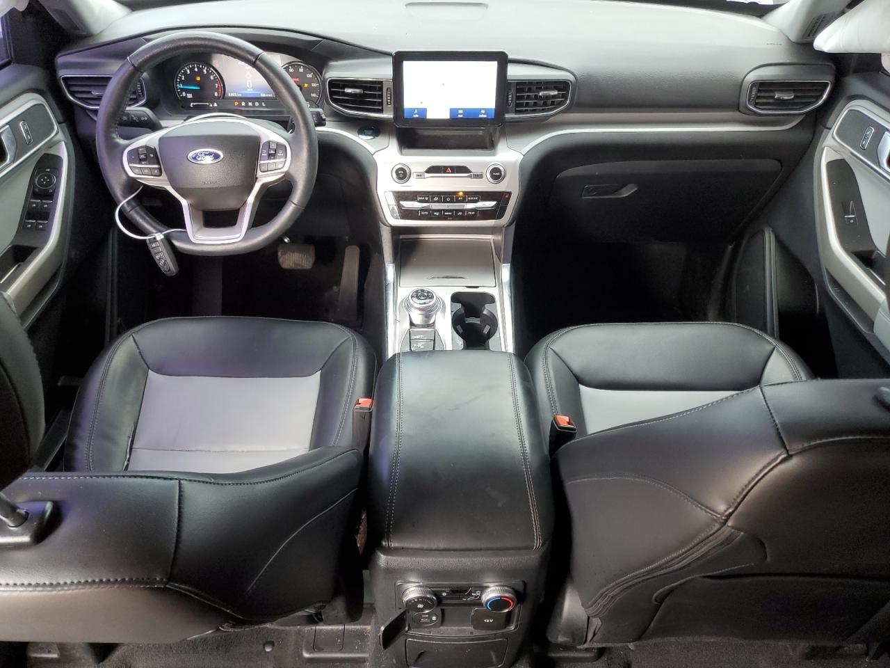 Ford Explorer Xlt Image 2