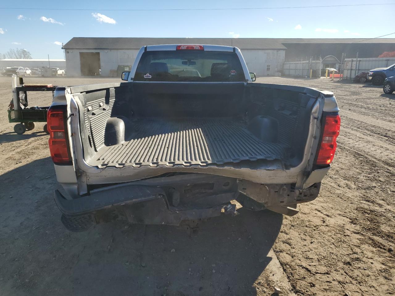 Chevrolet Silverado C1500 Image 7