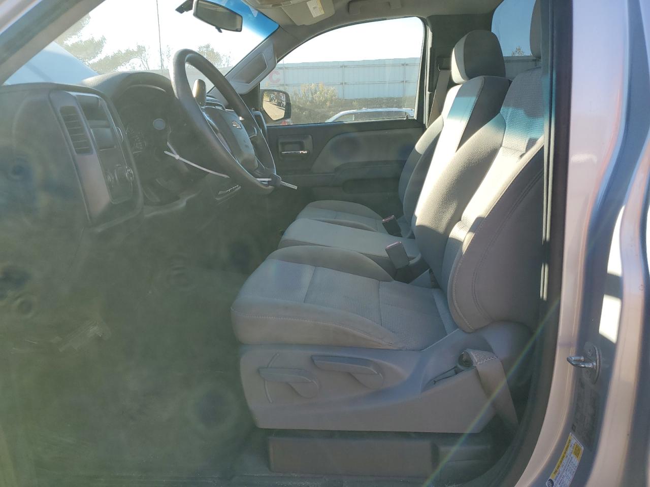 Chevrolet Silverado C1500 Image 3