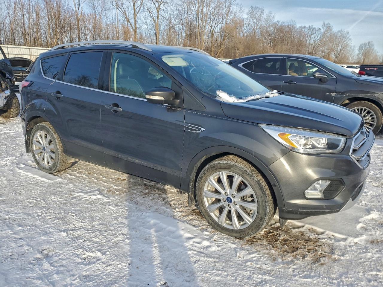 Ford Escape Titanium Image 3