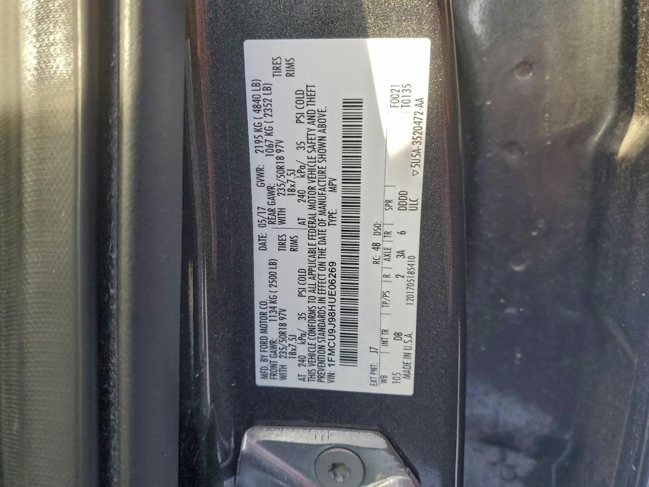 Ford Escape Titanium Image 12