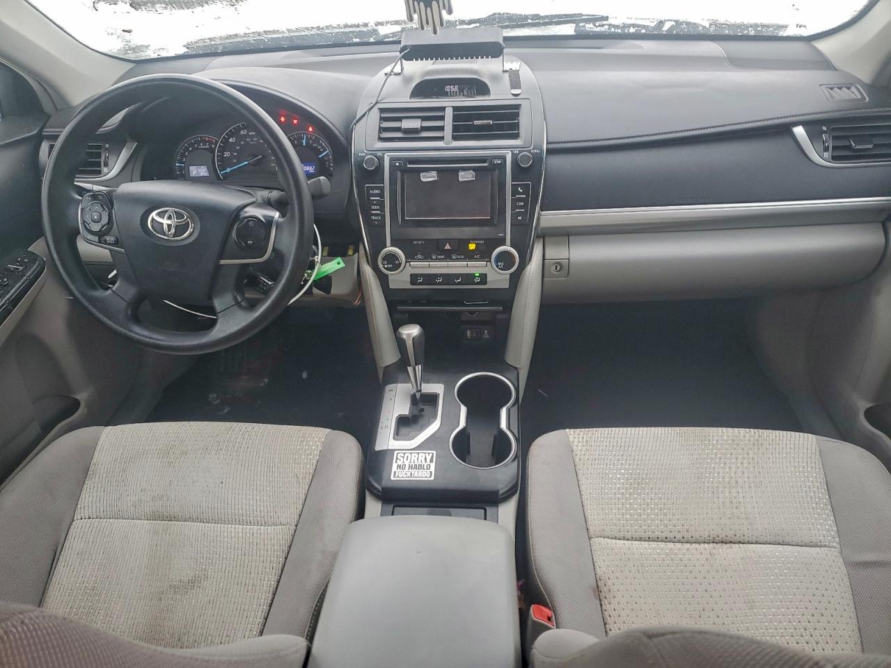 Toyota Camry Base Image 8