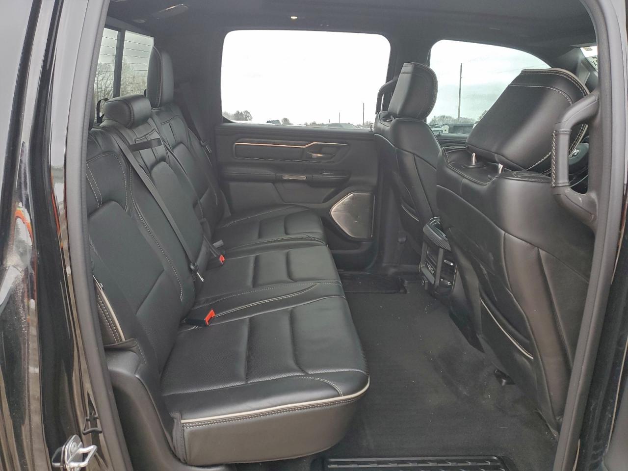 Ram 1500 Limited Image 9