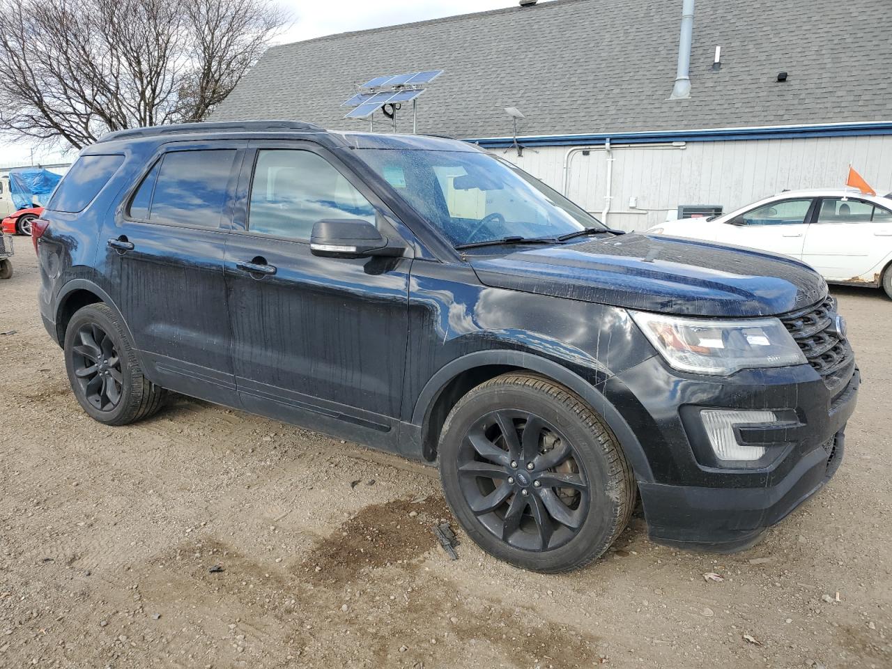 Ford Explorer Sport Image 10