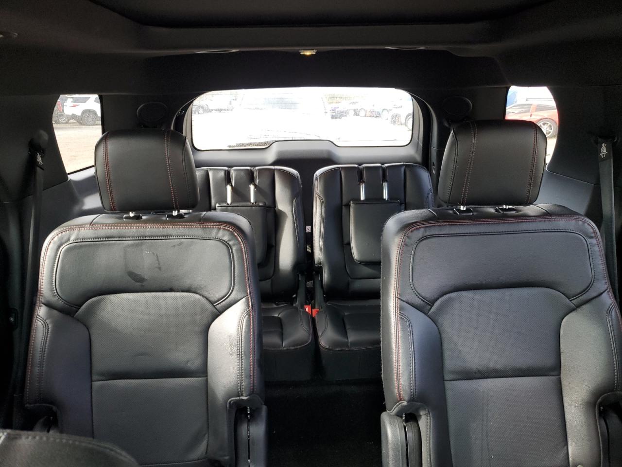 Ford Explorer Sport Image 7