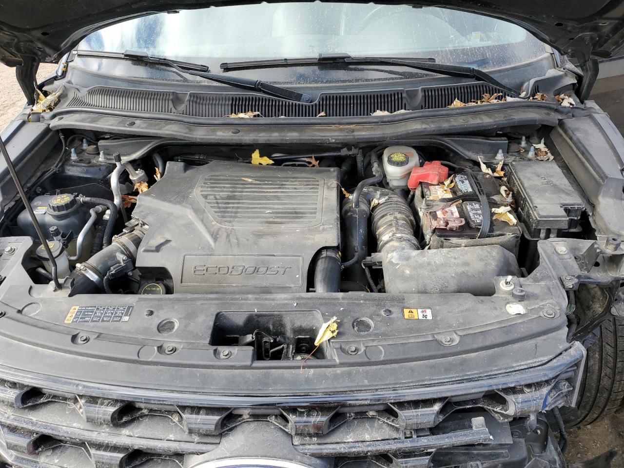 Ford Explorer Sport Image 13