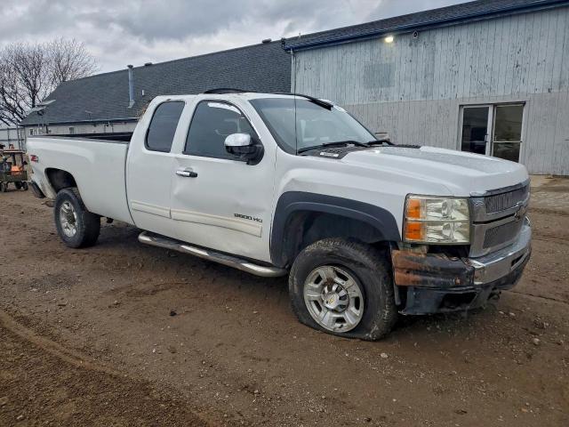 Chevrolet Silverado K2500 Heavy Duty Lt Image 4