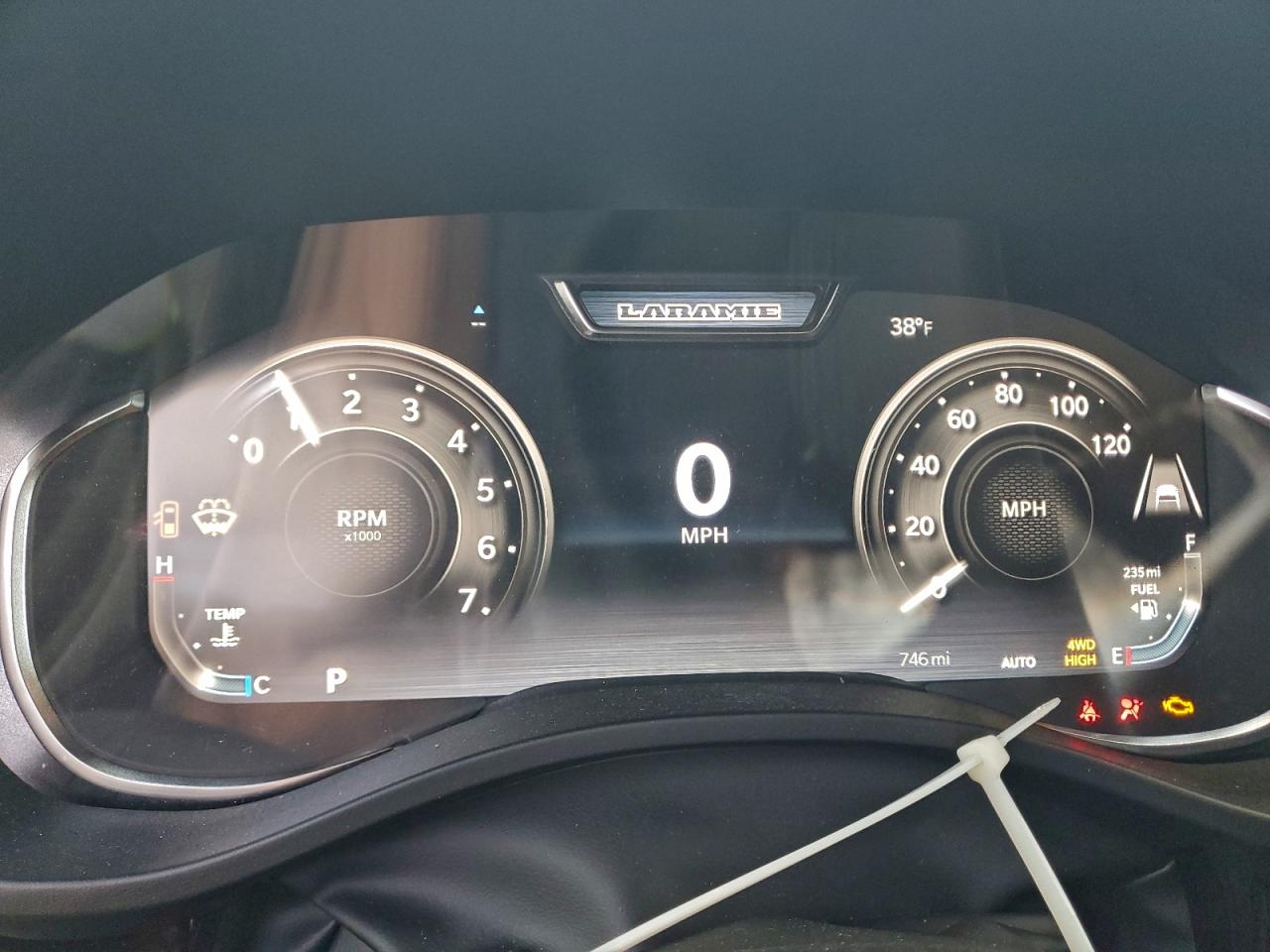 Ram 1500 Laramie Image 9