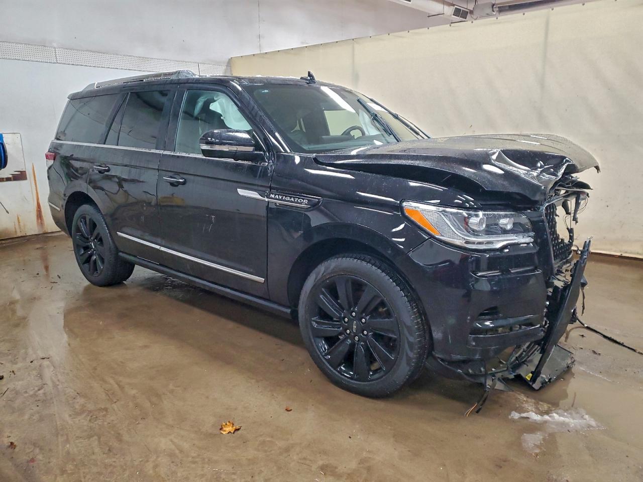 Lincoln Navigator Reserve Image 4