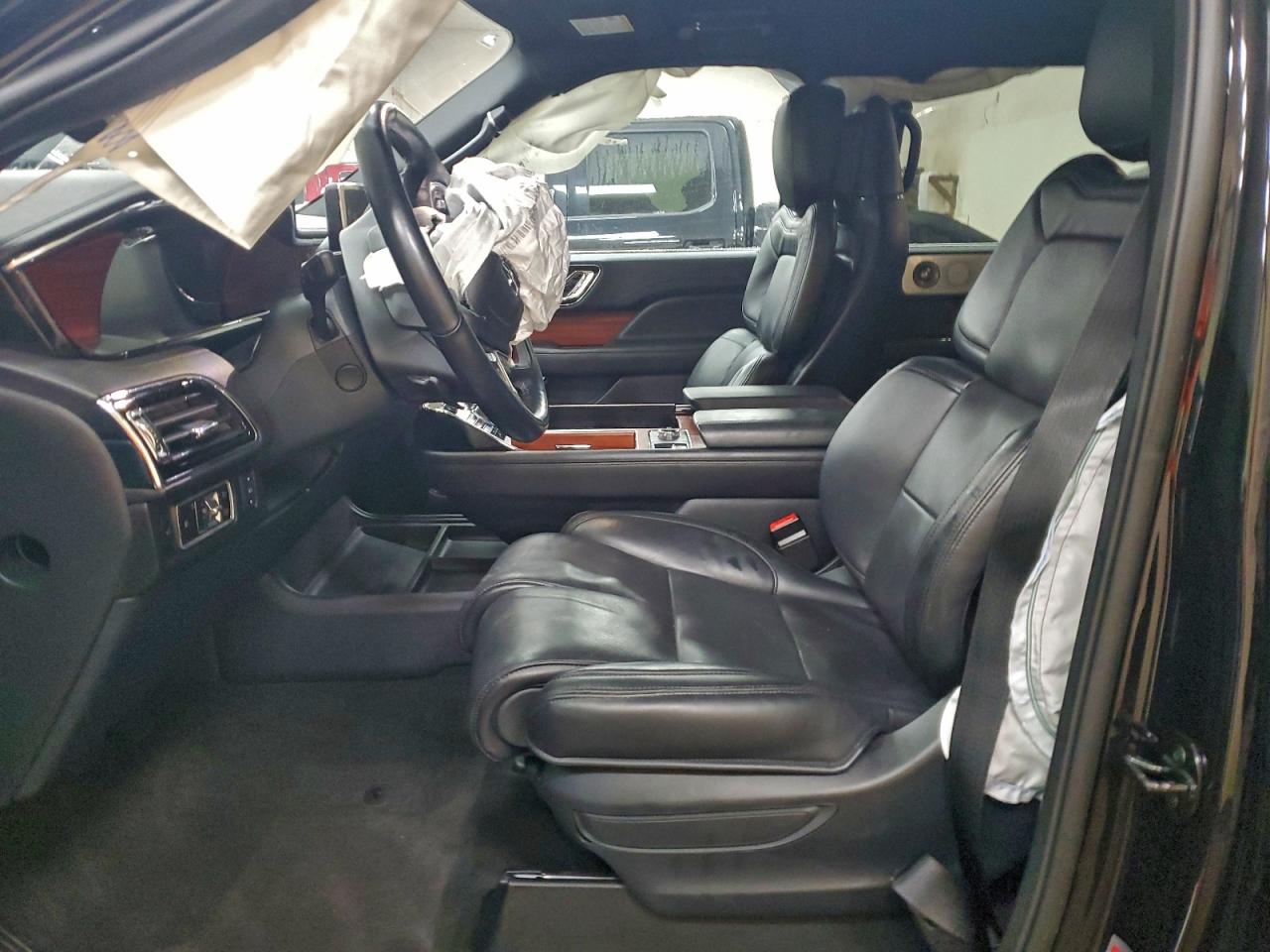 Lincoln Navigator Reserve Image 5