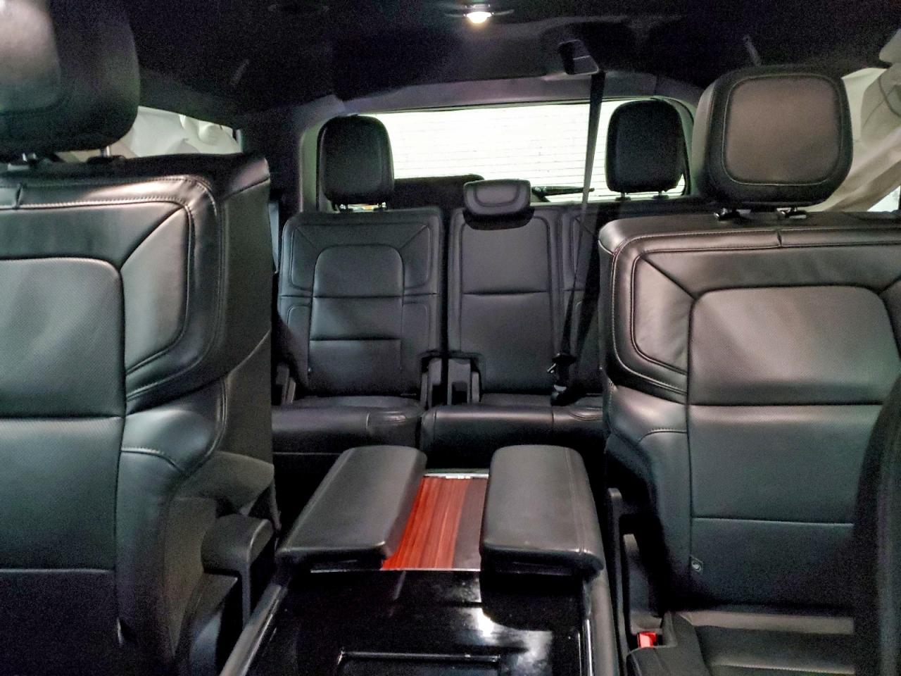 Lincoln Navigator Reserve Image 8