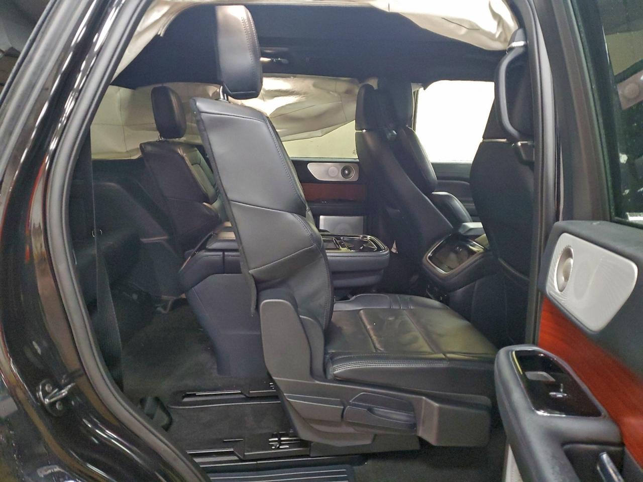Lincoln Navigator Reserve Image 7