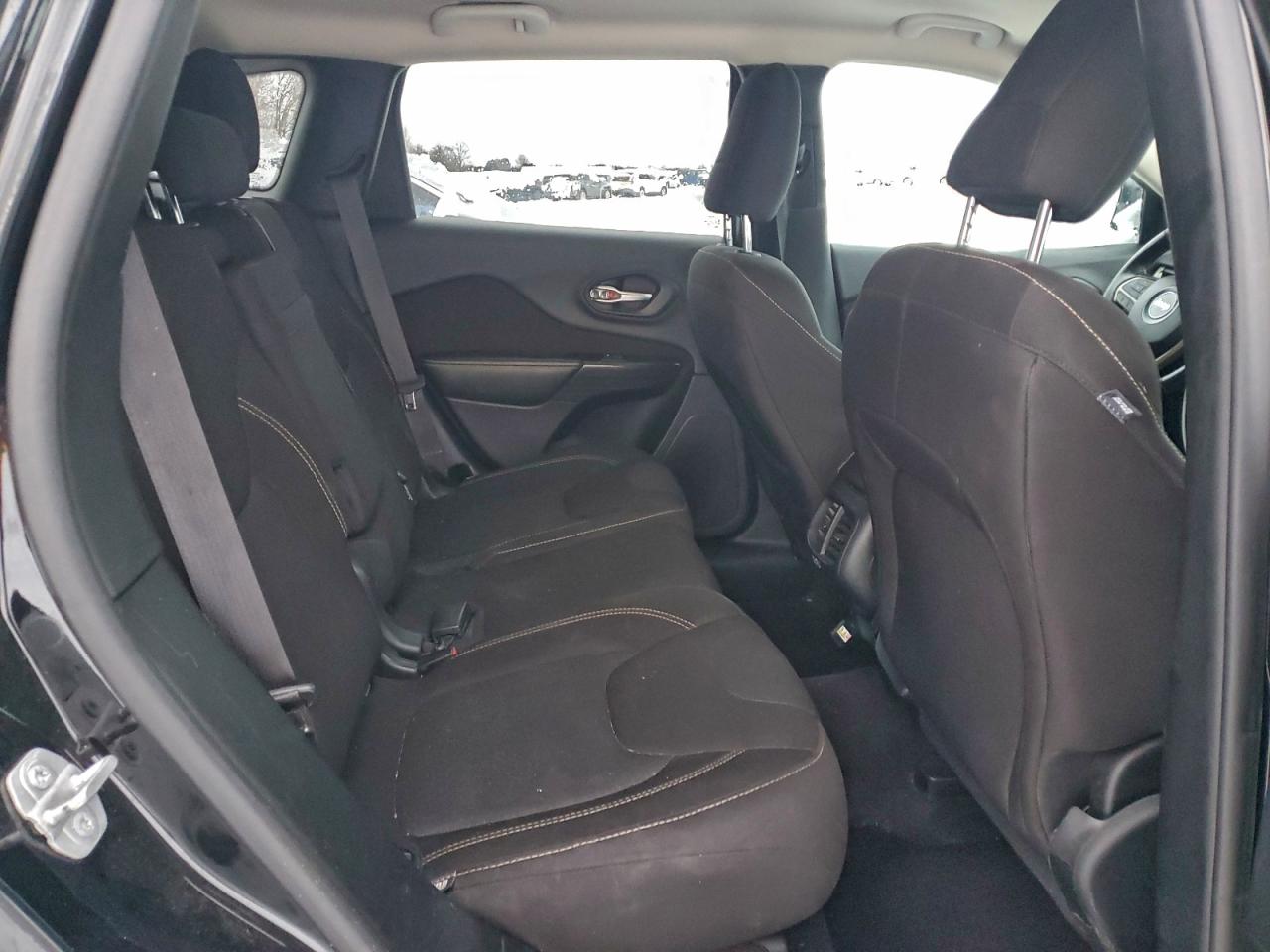 Jeep Grand Cherokee Latitude Image 11