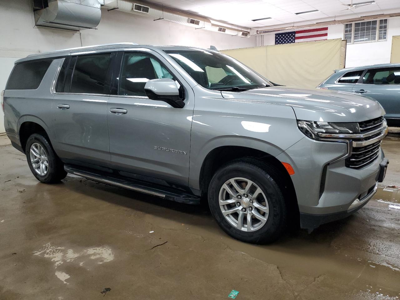 Chevrolet Suburban K1500 Lt Image 3