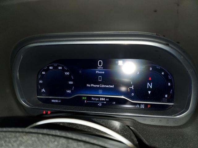 Chevrolet Suburban K1500 Lt Image 6