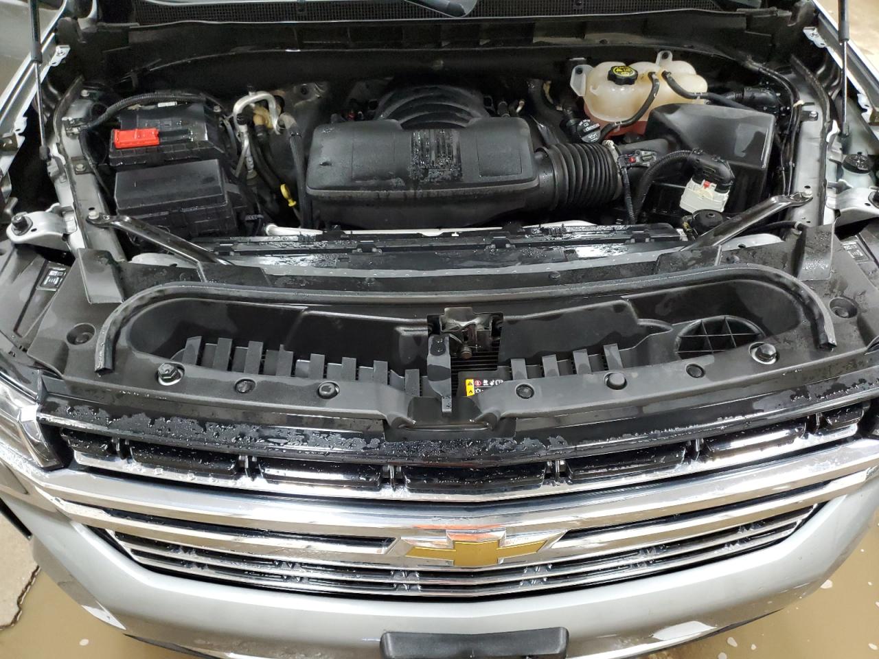 Chevrolet Suburban K1500 Lt Image 9