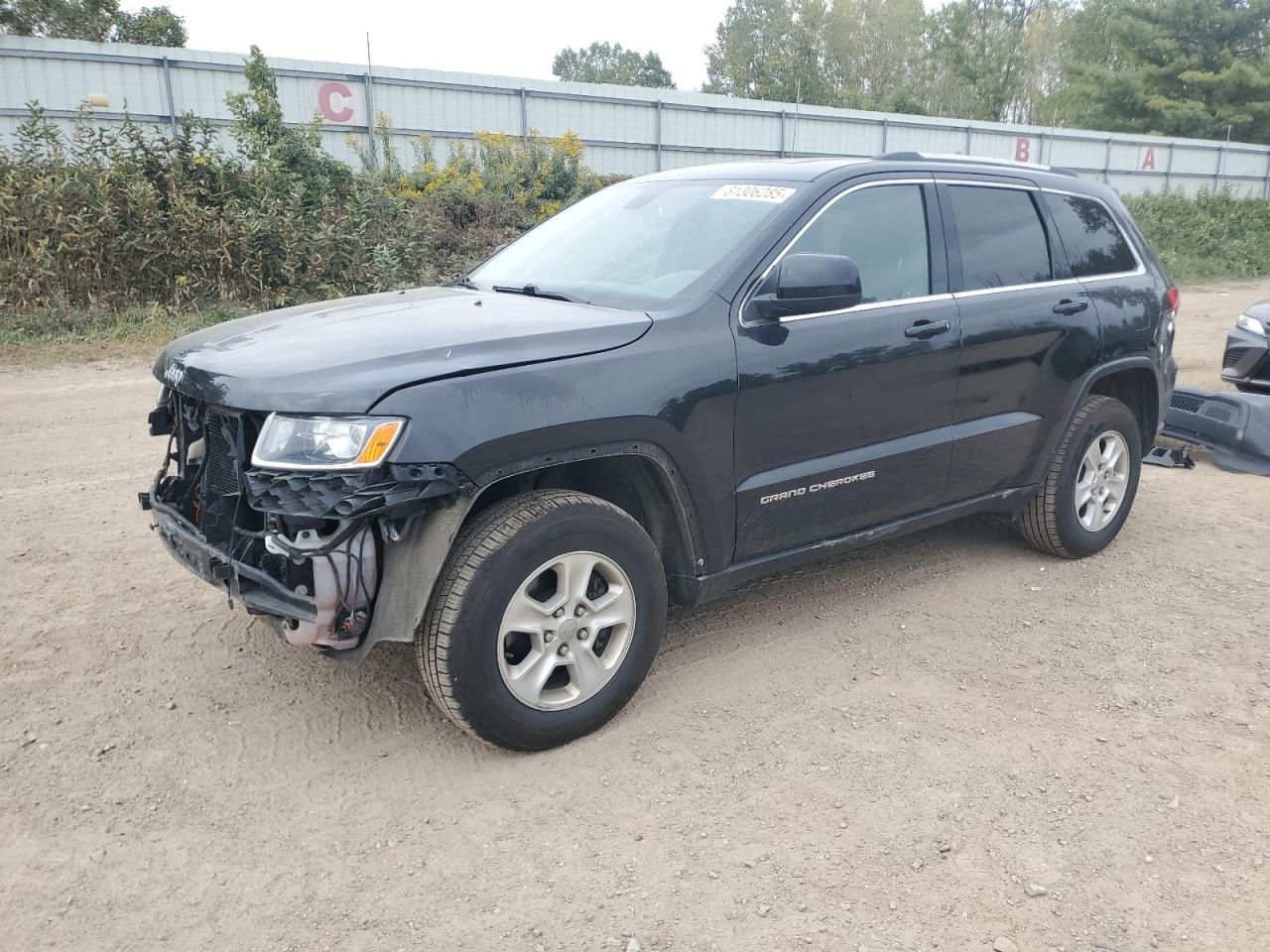Jeep Grand Cherokee Laredo Image 1