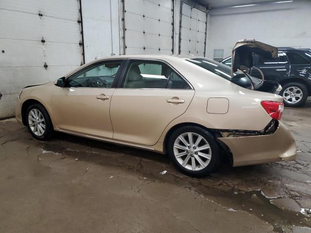 Toyota Camry Base Image 2