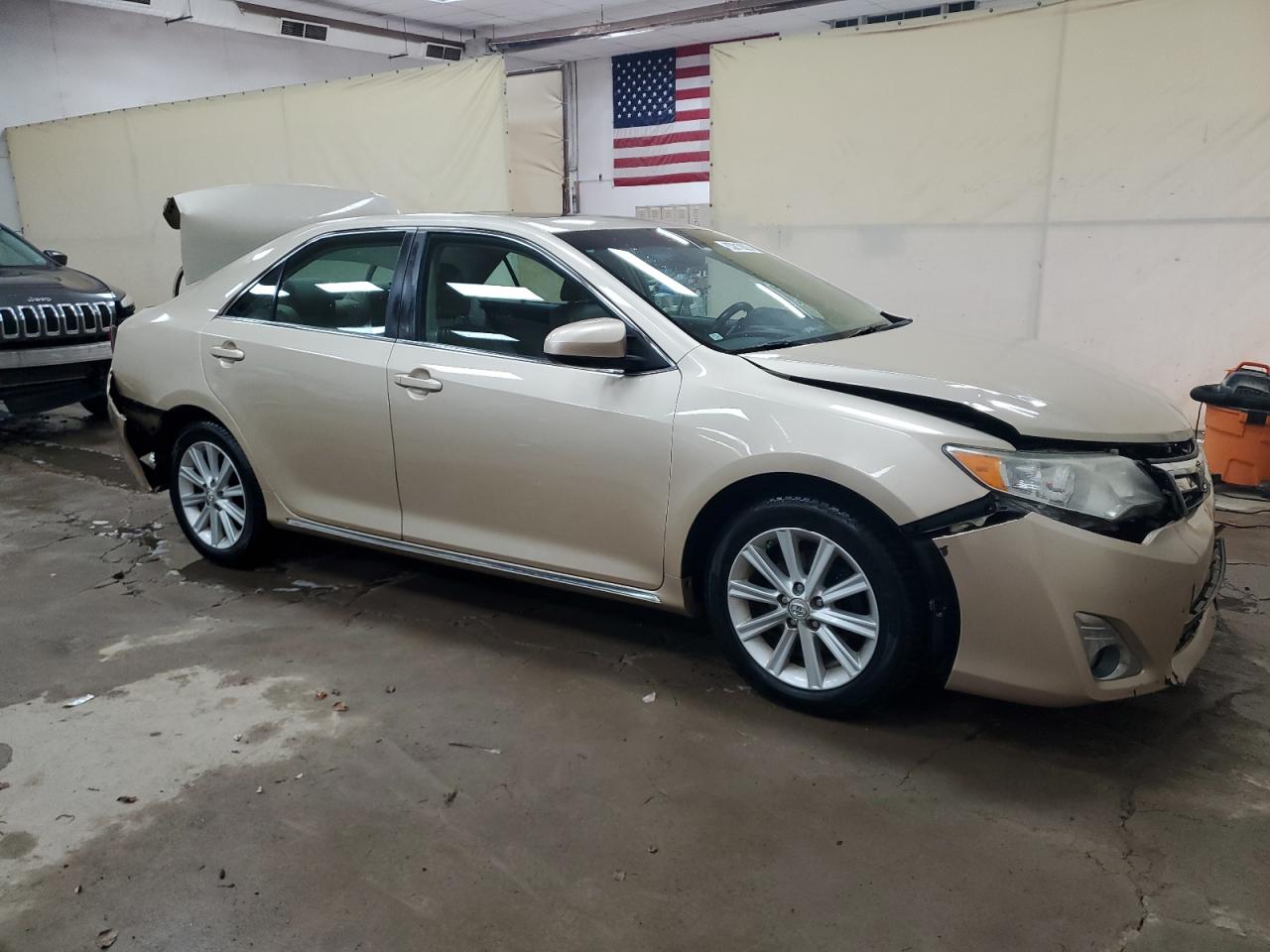 Toyota Camry Base Image 5