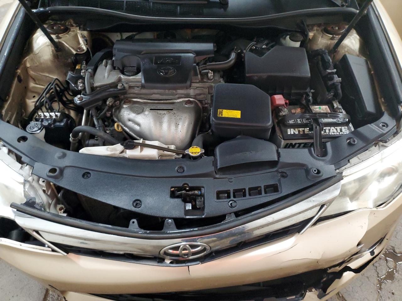 Toyota Camry Base Image 11