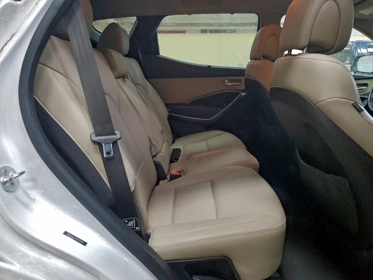 Hyundai SANTA FE Image 8