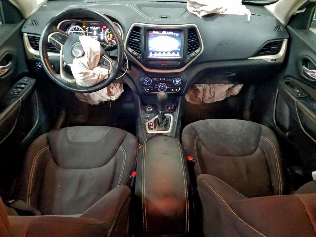 Jeep Grand Cherokee Latitude Image 13