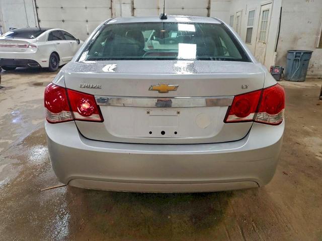 Chevrolet Cruze Lt Image 6